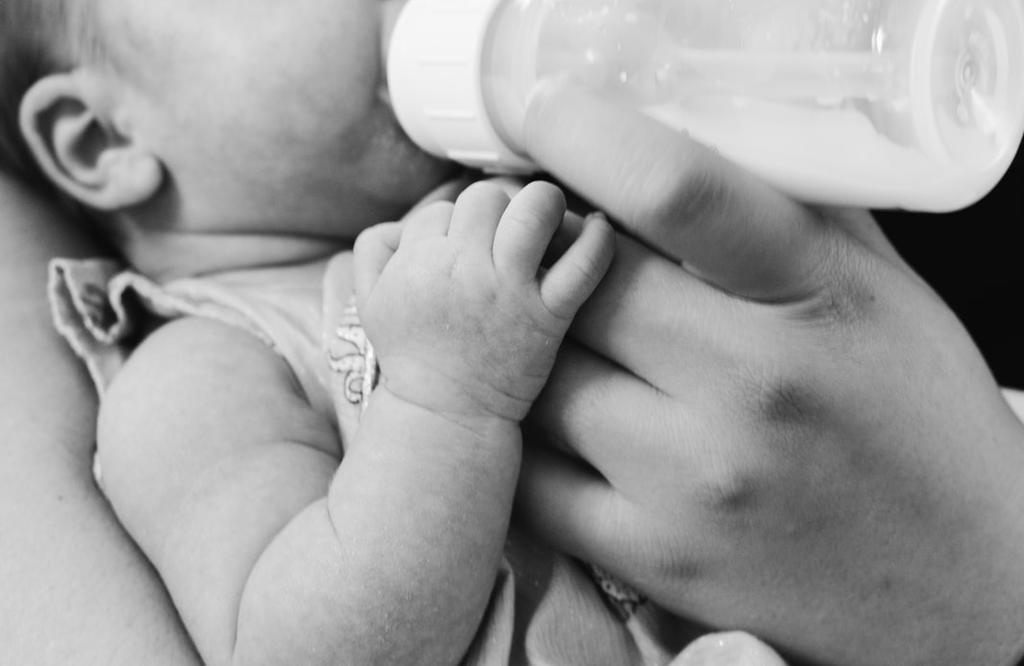 Además de los beneficios conocidos de la leche materna, un estudio científico ha sostenido que esta sustancia podría ofrecer a los bebés una inmunidad pasiva ante el COVID-19. (Especial) 