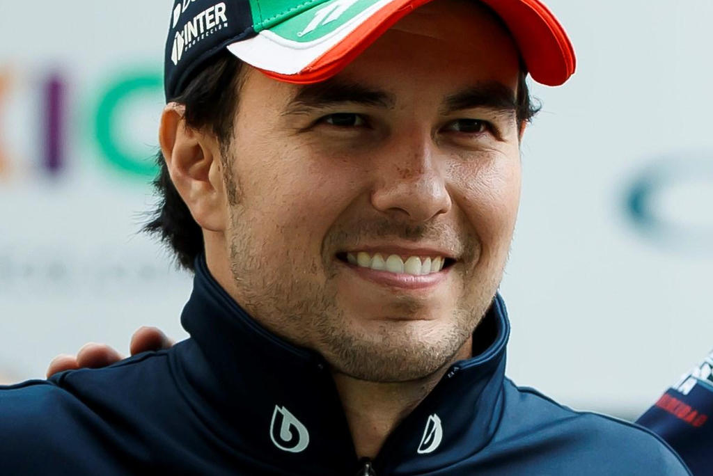 Sergio 'Checo' Pérez, recientemente firmado por Red Bull Racing para correr en 2021, estuvo en la lista de los deportistas mexicanos mejores pagados del mundo, según la revista Forbes. (ARCHIVO) 
