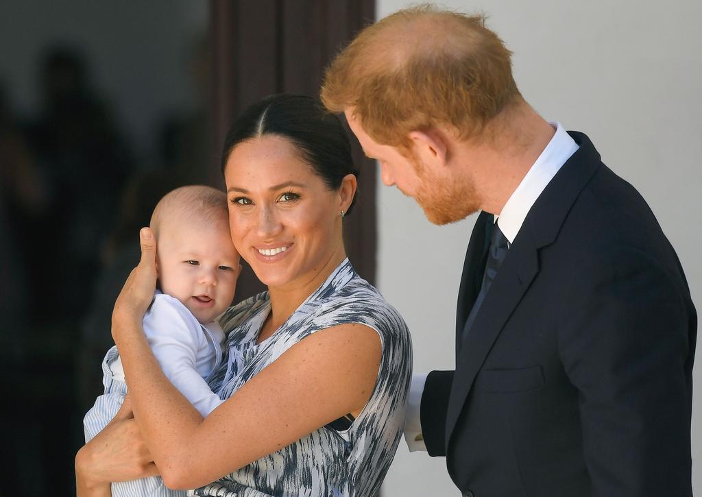 Una agencia noticiosa de Gran Bretaña acordó no tomar fotos de la duquesa de Sussex y su hijo Archie, se informó al Tribunal Supremo en Londres el viernes.  (ESPECIAL) 
