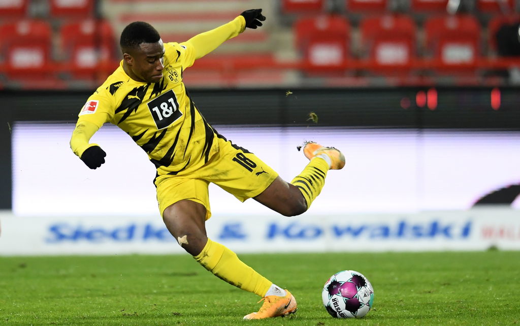 Youssoufa Moukoko se convirtió en el jugador más joven en marcar en la Bundesliga, pero Borussia Dortmund cayó 2-1 ante Union Berlín. (EFE)