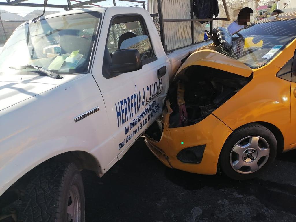 Un conductor que se encontraba en estado de ebriedad, provocó un accidente vial que dejó como saldo tres personas lesionadas. (EL SIGLO DE TORREÓN)
