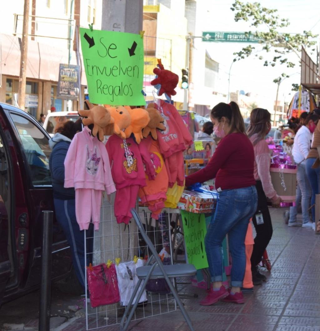 Comerciantes establecidos del municipio de Matamoros, manifestaron que hay un importante incremento de vendedores ambulantes, lo que para ellos representa una competencia desleal. (EL SIGLO DE TORREÓN) 