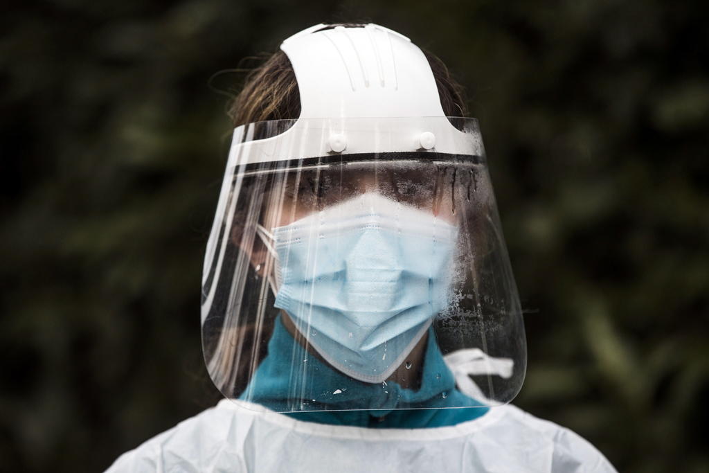 Las autoridades sanitarias de Italia han detectado el caso de un sujeto contagiado con la misma variedad de coronavirus detectada en Reino Unido y le puesto en aislamiento, según confirmó hoy el Ministerio de Sanidad en un comunicado. (ARCHIVO) 