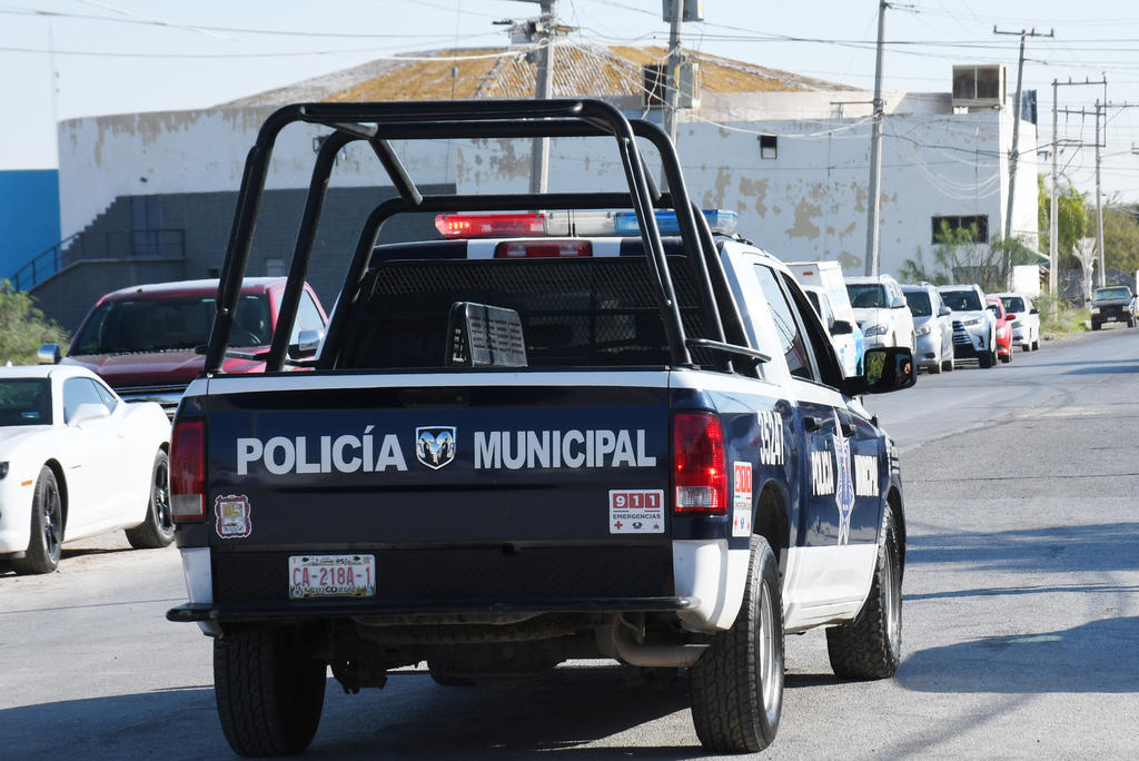 Un sujeto identificado como Isaac “N”, fue detenido cuando presuntamente asaltaba una tienda de conveniencia ubicada al sur oriente de la ciudad de Torreón con un arma de fuego hechiza. (ARCHIVO)