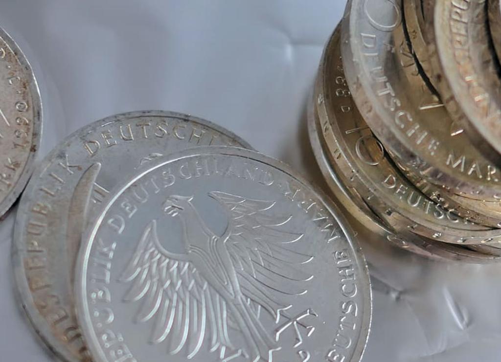 Las monedas encontradas tuvieron valor de 1.79 millones de euros, casi 44 millones de pesos. (INTERNET)