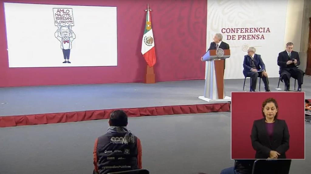 En su conferencia mañanera de este martes, el presidente Andrés Manuel López Obrador presentó un cartón del monero Hernández, que muestra al periodista Joaquín López-Dóriga y que ha generado polémica en redes sociales. (Especial) 