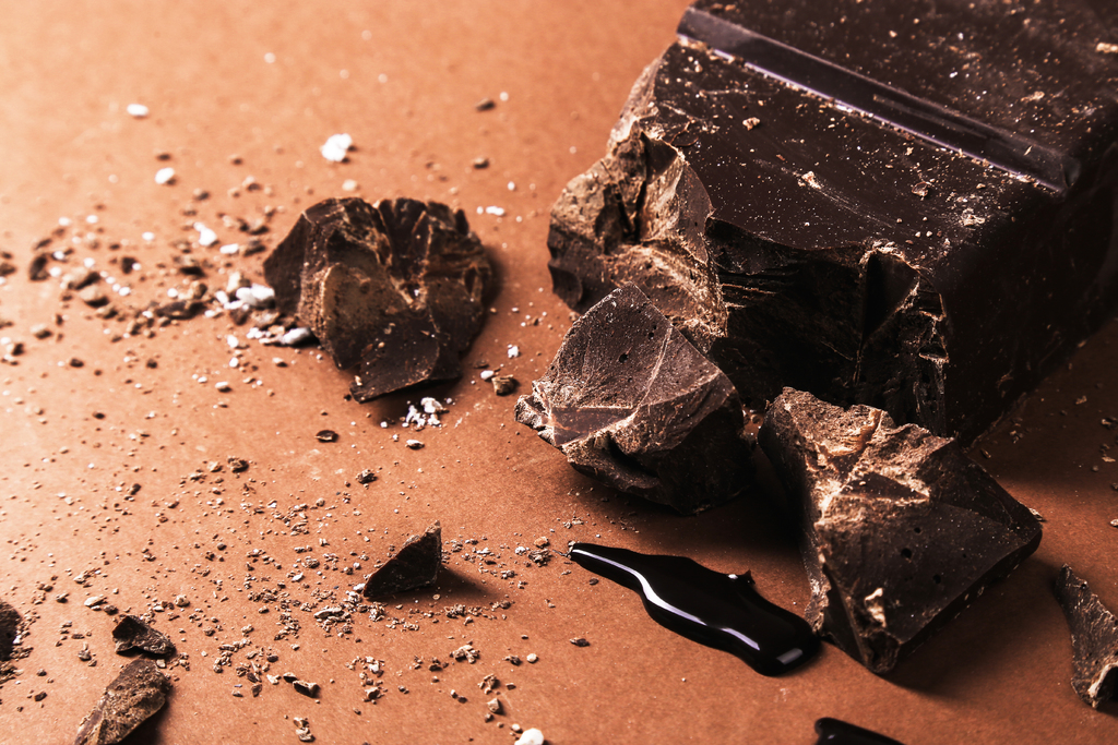 El chocolate amargo contiene activos biológicos con propiedades antioxidantes y anticancerígenas. (ARCHIVO) 