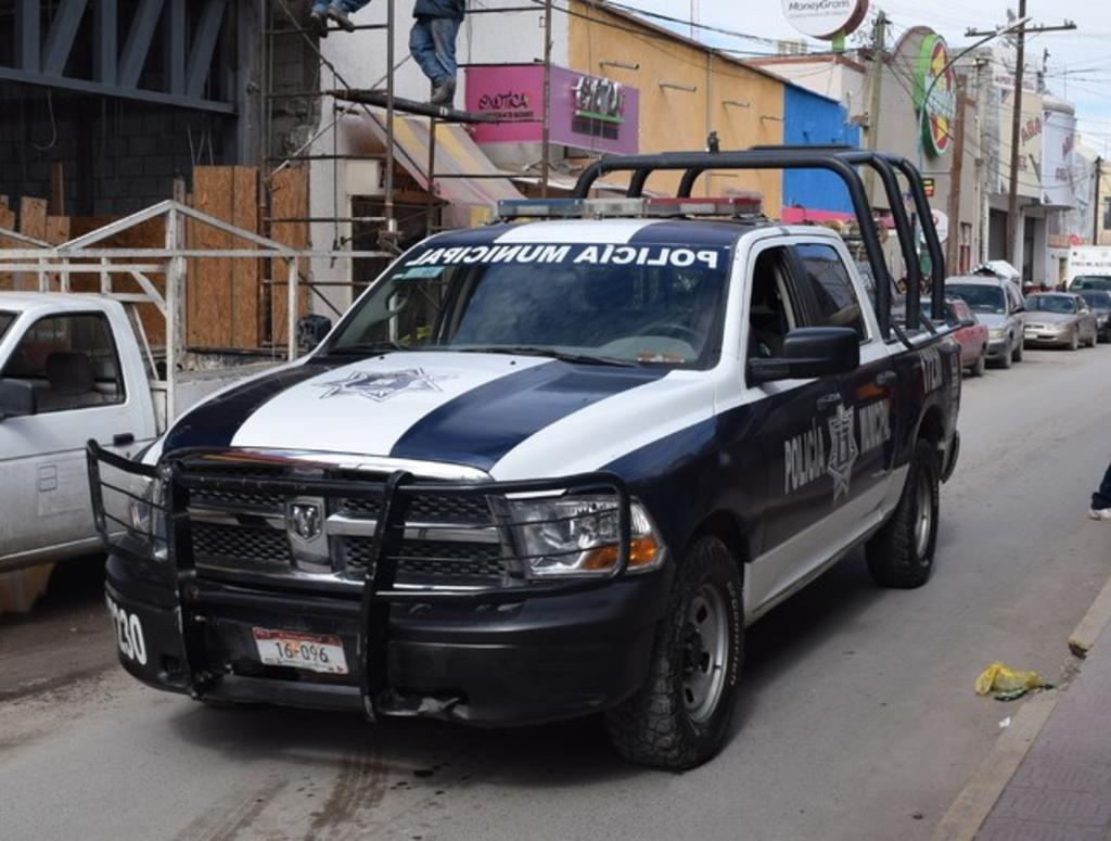 Fuentes de seguridad informaron que el afectado se encontraba a bordo del vehículo estacionado cuando tres sujetos lo amagaron con un arma de fuego.
(ARCHIVO)