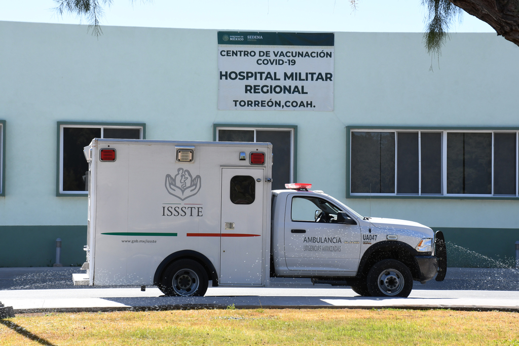 El Hospital Militar Regional en Torreón es la sede en la que se aplican vacunas contra el COVID-19 a trabajadores de la salud.