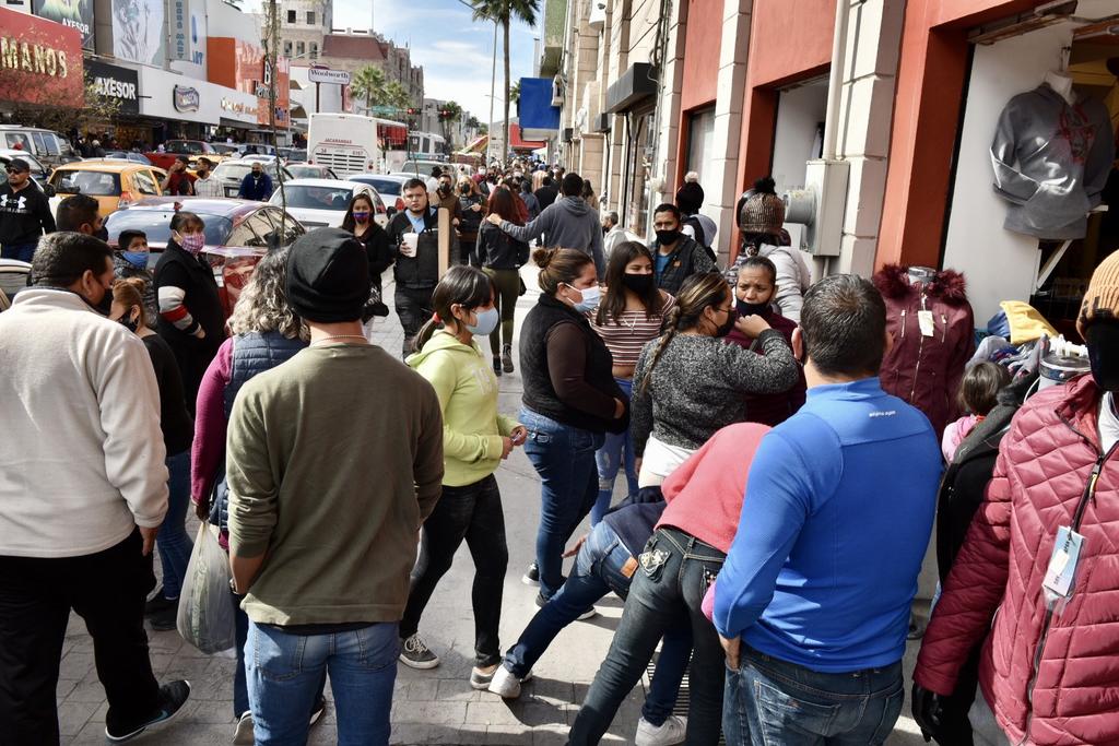 Regresó Torreón a la tasa de más de cien nuevas personas positivas al COVID-19 por día, esto según el registro de este viernes 1 de enero de la Secretaría de Salud de Coahuila. (ARCHIVO)