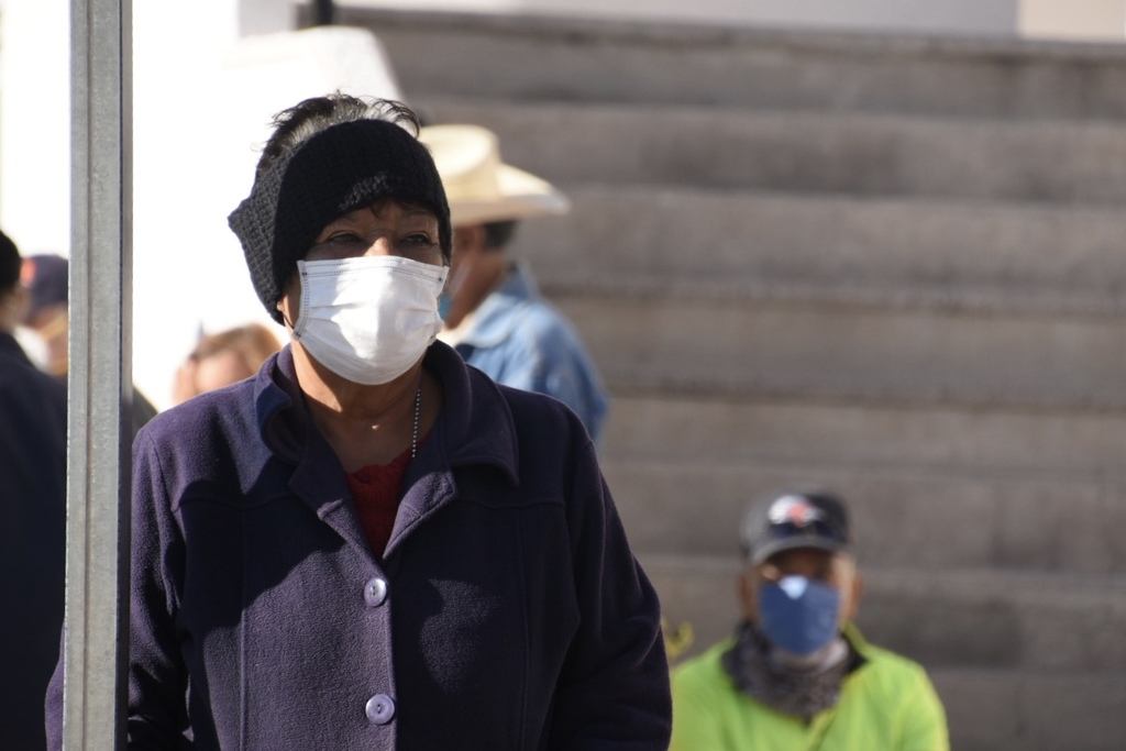 Mexicanos radicados en Estados Unidos acudieron al país durante las fiestas decembrinas a visitar a personas de la tercera edad. (SERGIO A. RODRÍGUEZ)