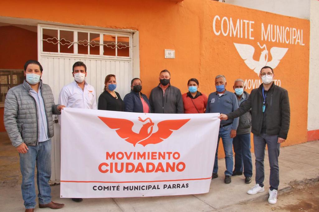 Este miércoles, tomó protesta un nuevo Comité Municipal de Parras de la Fuente por parte del partido Movimiento Ciudadano. (ESPECIAL)
