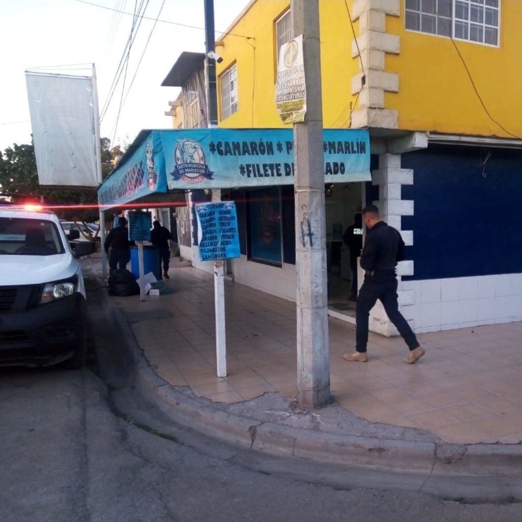 En la zona Centro se suscitó un asalto violento en una marisquería; se llevaron 20 mil pesos. (EL SIGLO DE TORREÓN)