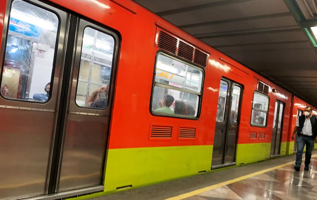 La titular del Sistema de Transporte Colectivo Metro, Florencia Serranía, informó que se estima que el servicio de la Línea 1 se reactive hasta la última semana de enero y de forma escalonada las otras líneas, la línea 3 será una semana después y una semana más para la línea 2. (ARCHIVO)