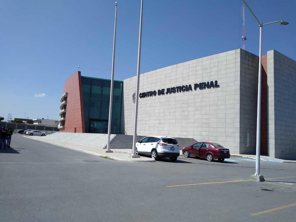Fue el día de ayer a las 12:30 del día que se llevó a cabo la audiencia intermedia en la sala ocho del Centro de Justicia Penal en Saltillo.(ARCHIVO)