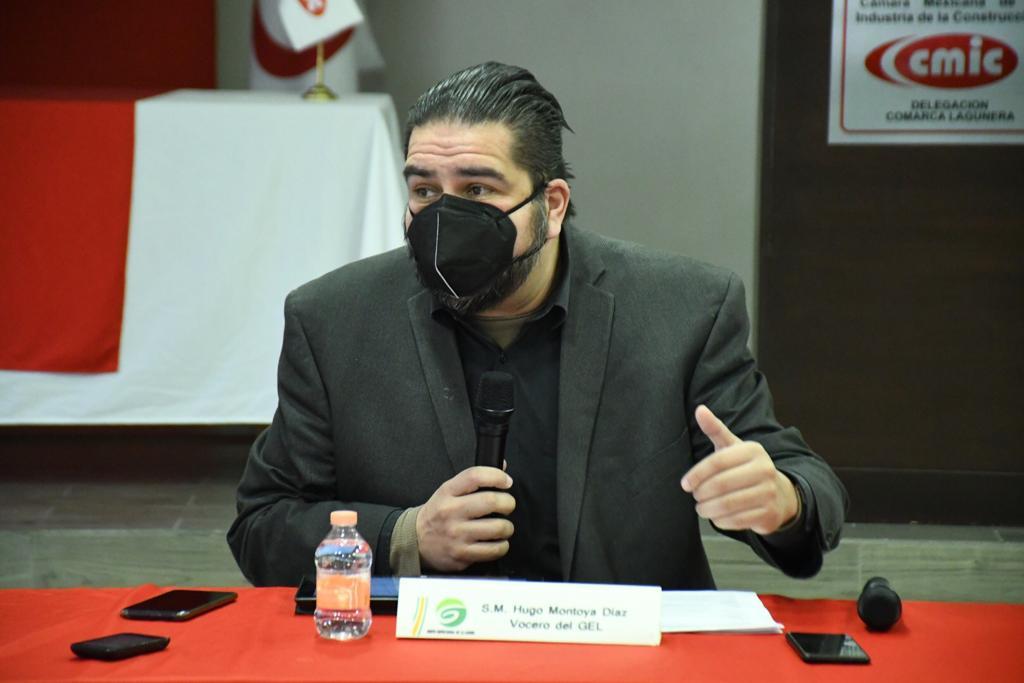 Hugo Montoya Díaz, presidente de la Canieti y vocero del GEL, dijo que el 2020 dejó varios retos y, entre los compromisos que se tienen, está el de la salud, así como la revisión de los costos en las licencias de funcionamiento en el Municipio.
(FERNANDO COMPEÁN)