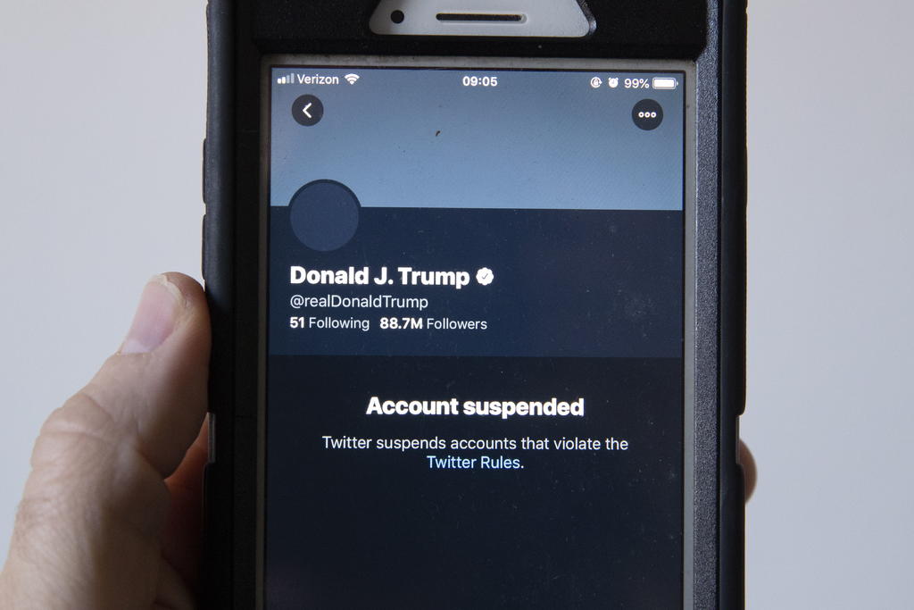 Twitter era la plataforma preferida de Donald Trump para expresar sus opiniones. Sin embargo la relación entre el aún presidente de Estados Unidos y la red social no siempre fue la mejor. (AGENCIAS)