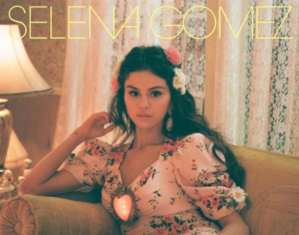 Selena Gómez lanzó este jueves la canción 'De una vez', su segunda melodía en español y la primera desde 2010. Producida por el artista puertorriqueño Tainy y su empresa NEON16, el tema es una balada sobre la base del reguetón que celebra la fuerza femenina. (Especial) 
