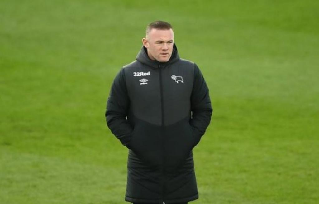 Wayne Rooney confirmó este viernes su retirada oficial como futbolista, a los 35 años, para dirigir el banquillo del Derby County, de la segunda división inglesa (Championship). (ESPECIAL)

 