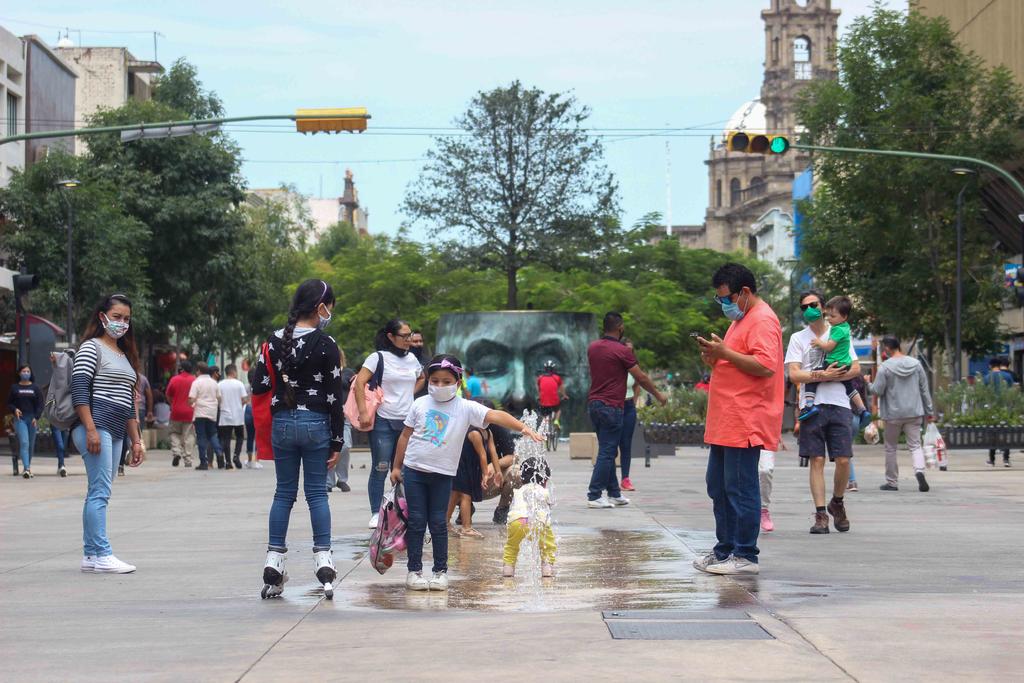 Debido a que las medidas restrictivas impuestas en Jalisco entre el 25 de diciembre de 2020 y el pasado 10 de enero no fueron suficientes para contener el aumento de contagios de COVID-19, a partir de este sábado 16 iniciará un nuevo periodo de restricciones sociales que se extenderán hasta el próximo 31 de enero. (ARCHIVO)