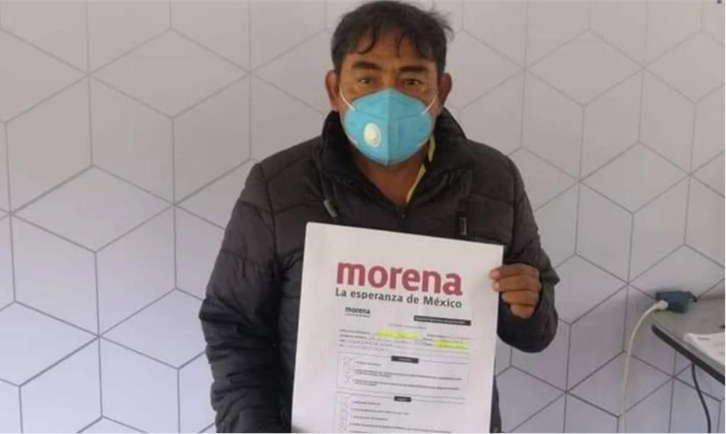 El vocero de los padres y madres de los 43 normalistas desaparecidos de Ayotzinapa, Felipe De la Cruz, se registró aspirante a diputado federal plurinominal por Morena. (ESPECIAL)
