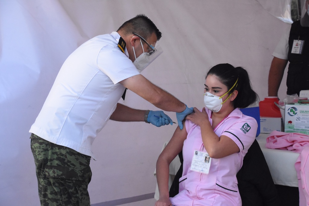 Las 4,875 vacunas que llegaron a Coahuila el 12 de enero fueron aplicadas en tres días.