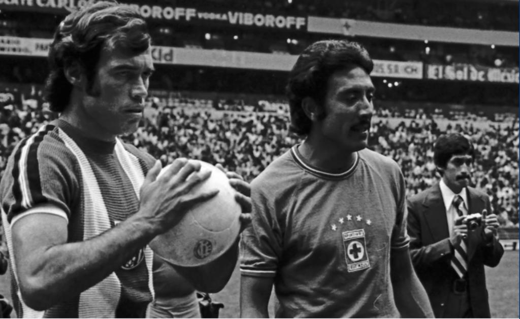 Gustavo Peña, el Halcón, mítico jugador mexicano y seleccionado en los Mundiales de Inglaterra 1966 y México 70, falleció a los 78 años de edad. ( CORTESIA / EL UNIVERSAL)