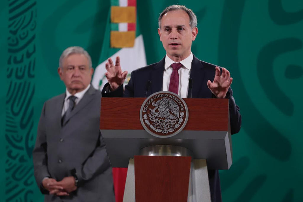López-Gatell dijo que el oficio que circuló del Hospital General de Torreón, Coahuila, se prestó a confusión, pero insistió en que no hay cancelación la segunda dosis. (ARCHIVO)