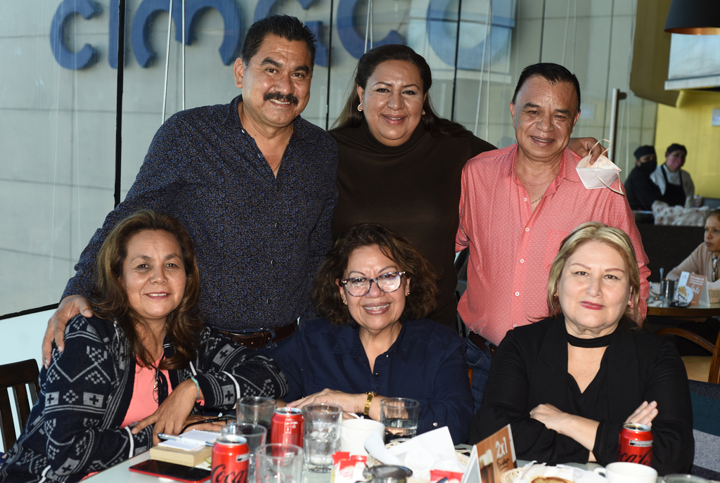 Rosalba Rodríguez, Claudia Domínguez Ríos, Elizabeth Alonso Cruz, Laura Andeola Rocha, Saúl Moreno Blanco y Luis Enrique García Cerda.