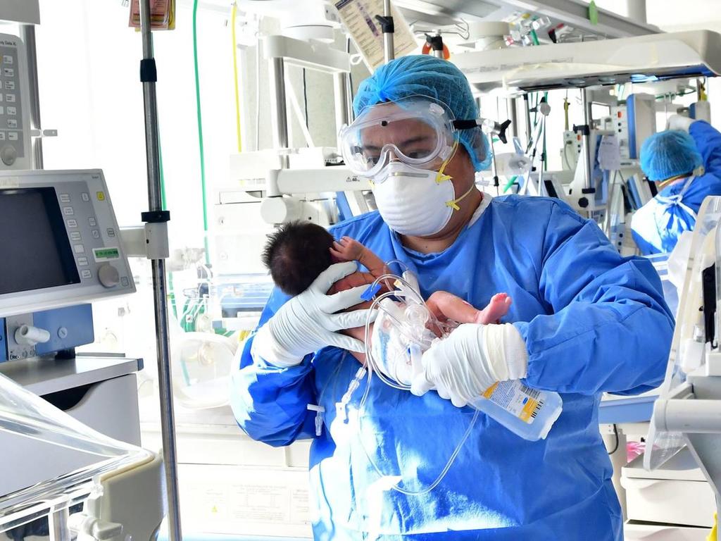 Desde que inició la pandemia, se han detectado 357 embarazadas en este hospital COVID en Toluca, Estado de México, de las que 169 fueron positivas y 41% dieron a luz un bebé con la infección.
(ARCHIVO)