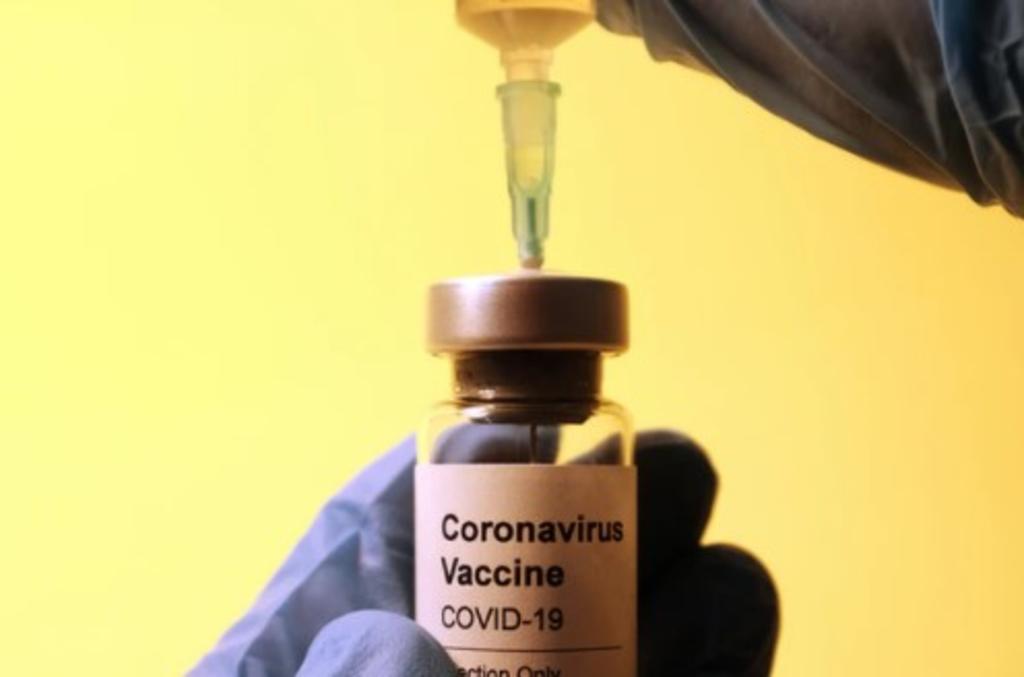 Los esfuerzos del mundo se han concentrado en la aplicación de las vacunas contra el COVID-19 a las personas de la tercera edad, luego que son quienes tienen más riesgo de infectarse del nuevo coronavirus. No obstante aún queda la inquietud respecto a su inmunidad. (Especial) 