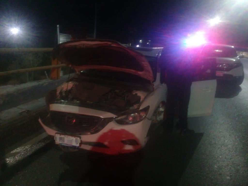 Los hechos se registraron cerca de las 00:50 horas de este miércoles sobre la carretera Torreón-San Pedro, en los carriles de circulación con orientación de sur a norte.
(EL SIGLO DE TORREÓN)