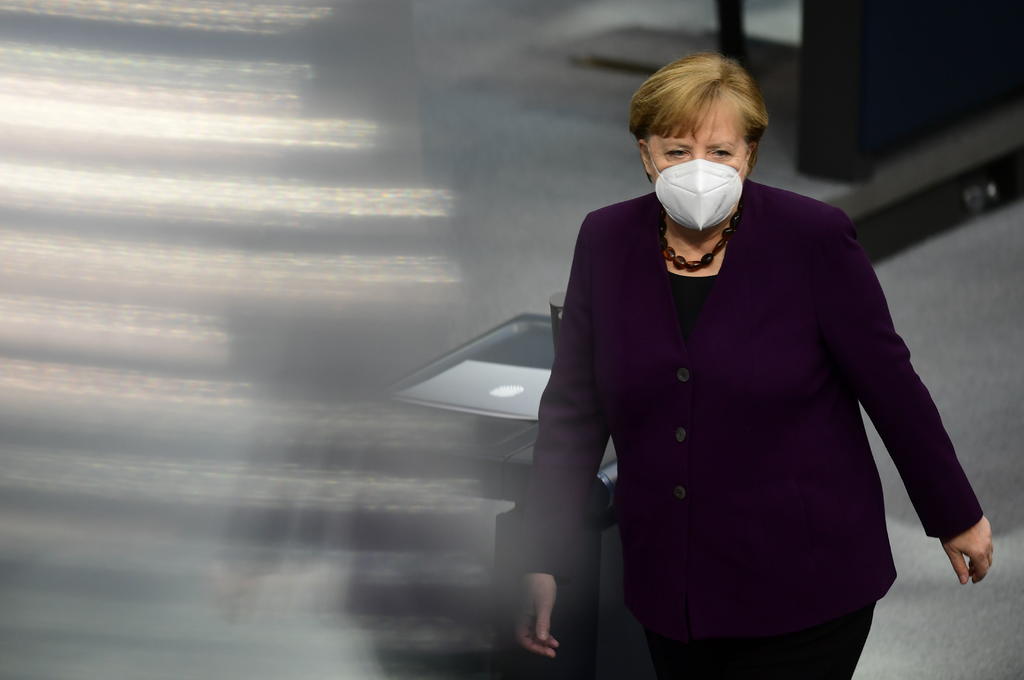 La canciller alemana, Angela Merkel, reiteró hoy su disposición a cooperar con Rusia para combatir la pandemia de la COVID-19 y ofreció apoyo técnico a Moscú en el proceso de solicitud de autorización ante la Agencia Europea del Medicamento (EMA) de la vacuna rusa Sputnik V. (ESPECIAL)
