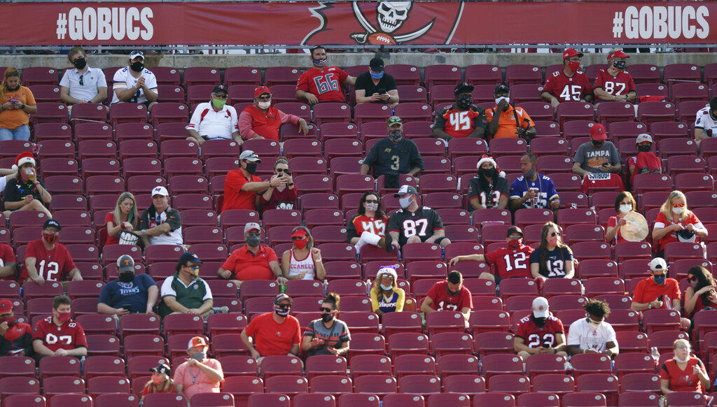 Warren Sapp desearía que los fanáticos de los Buccaneers de Tampa Bay pudieran llenar las gradas para el primer Super Bowl que disputará un equipo en su casa. (ESPECIAL)