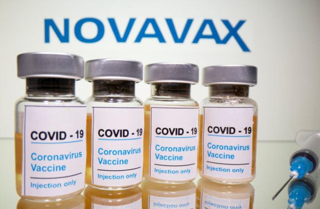 La candidata a vacuna contra el COVID-19 de la estadounidense Novavax tiene una eficacia contra la enfermedad del 89.3 %, pero responde peor en aquellos pacientes infectados por la variante sudafricana, según informó este jueves la compañía. (EFE) (ESPECIAL)