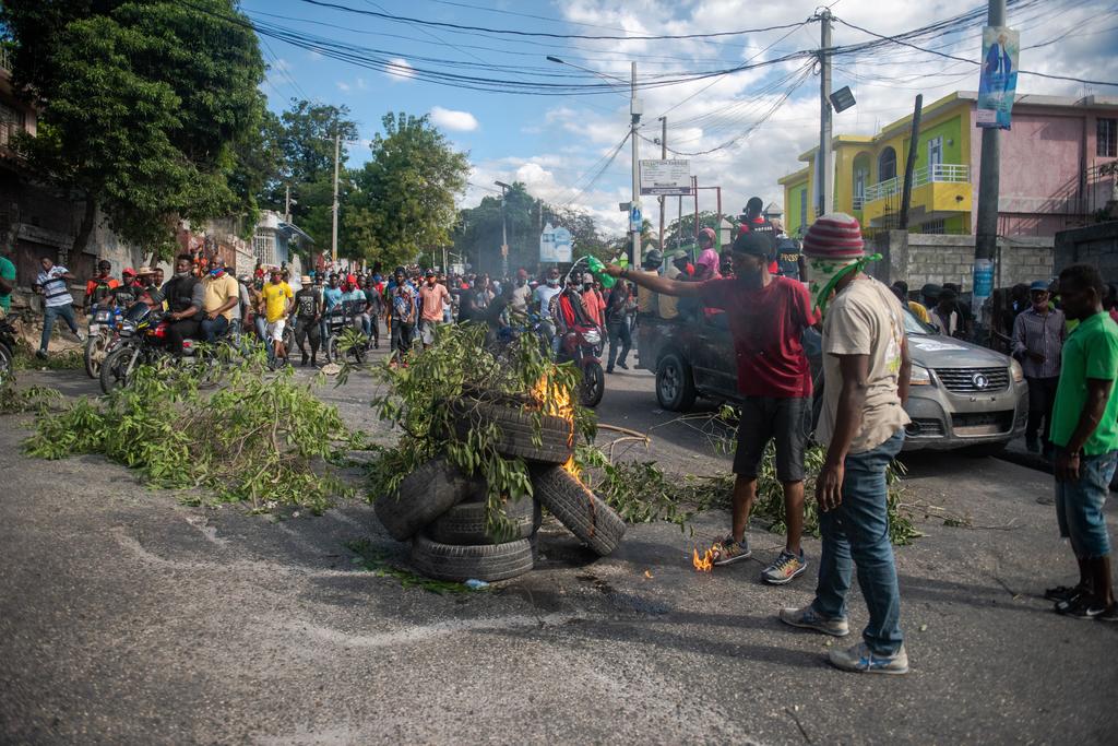 Crecen las protestas contra el presidente Movenel Moise en Haití; ayer se tornaron más fuertes.