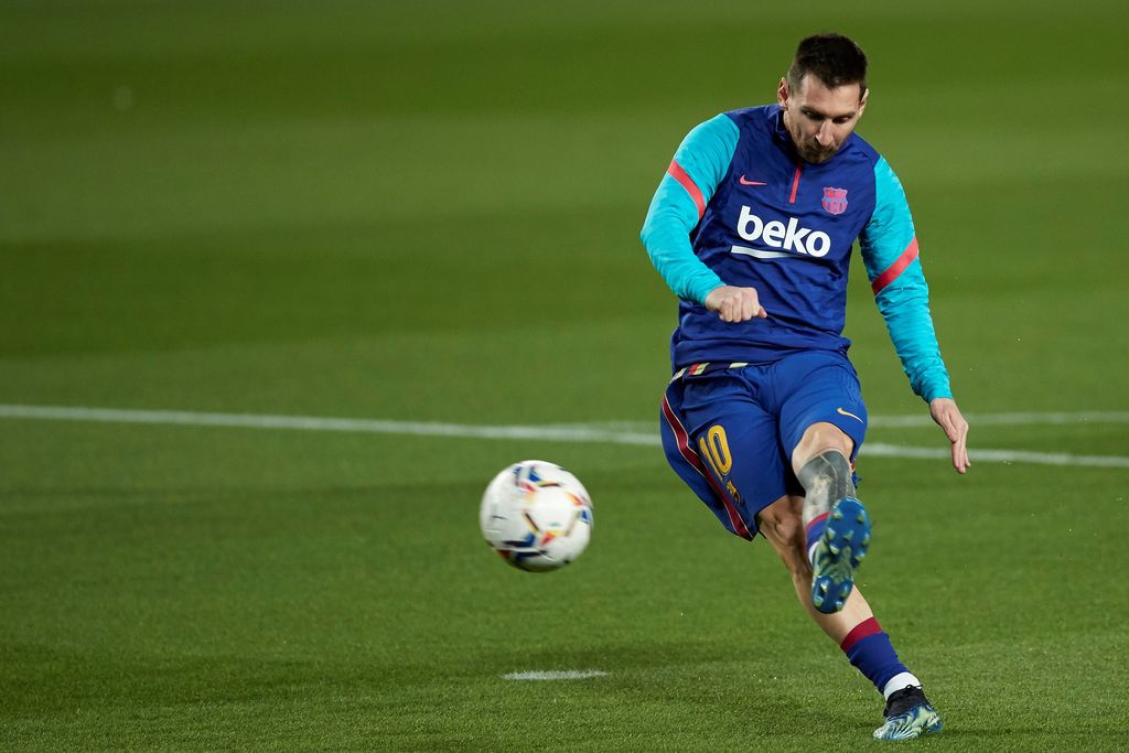 Lionel Messi tuvo que desembolsar 270 millones de euros por pago de impuestos en su último contrato, por lo que Javier Tebas, presidente de la Liga de España aprovechó para criticar a hacienda. (EFE)