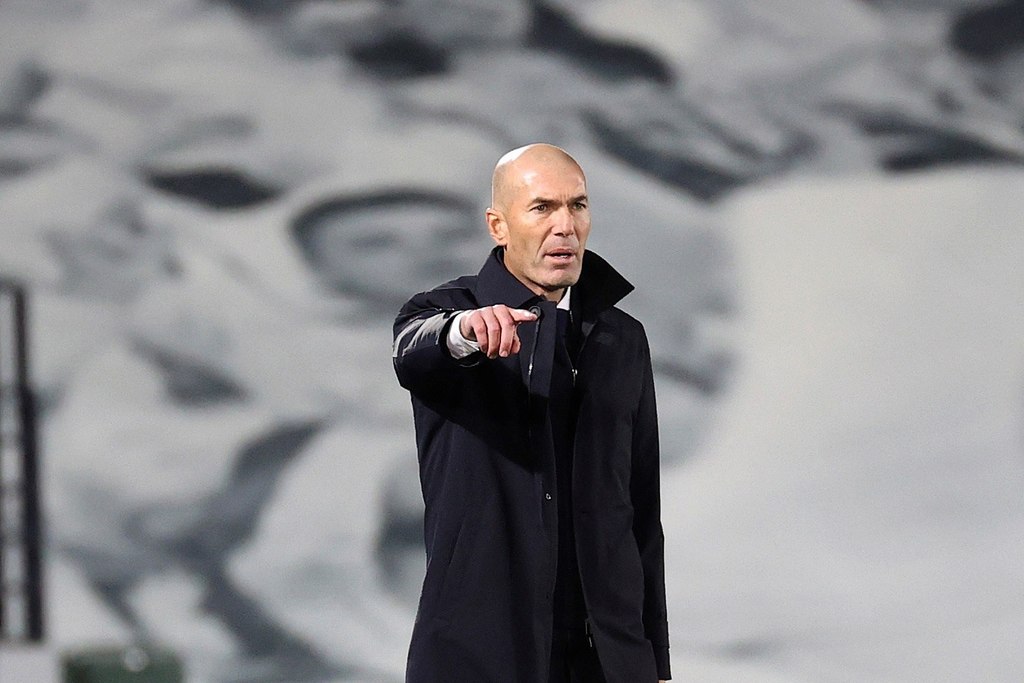 Zinedine Zidane, técnico del Real Madrid, se enojó con la prensa, previo al duelo de hoy como visitante frente al Huesca. (EFE)