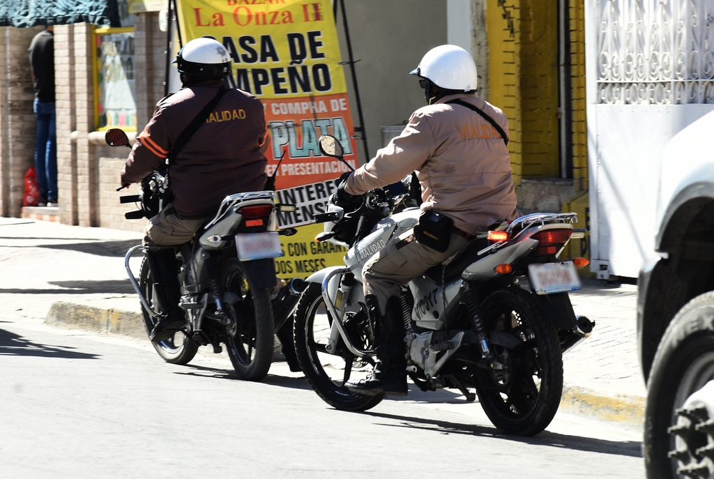 En el primer mes de este año, se presentaron cuatro quejas contra agentes de Tránsito y Vialidad. (ARCHIVO)