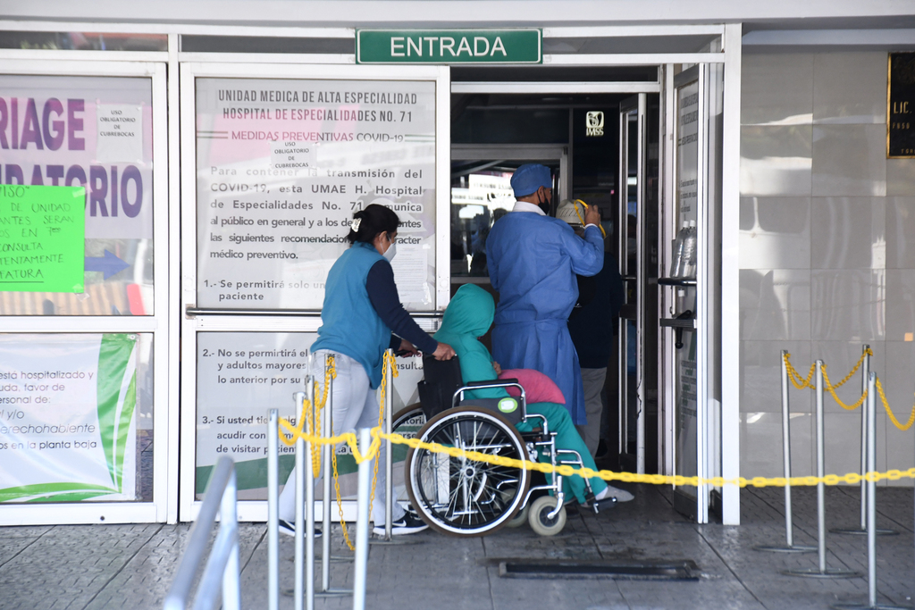Según César del Bosque la ocupación hospitalaria registra un importante descenso en Torreón. (ARCHIVO)