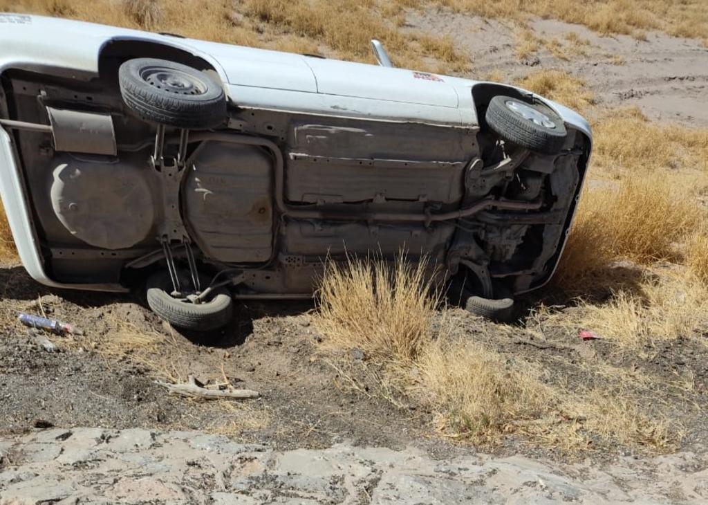 La tarde de este lunes se registró la volcadura de un vehículo en la parte baja del puente El Cuije del municipio de Matamoros, una persona resultó lesionada en los hechos. (EL SIGLO DE TORREÓN)