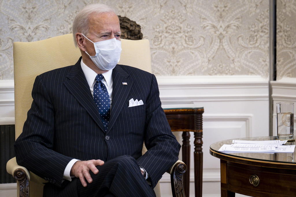 El presidente estadounidense, Joe Biden, afirmó este martes que no va a ver el juicio político iniciado este martes contra su predecesor Donald Trump, al asegurar que está concentrado en la crisis económica y sanitaria desatada por la pandemia de la COVID-19. (EFE) 

