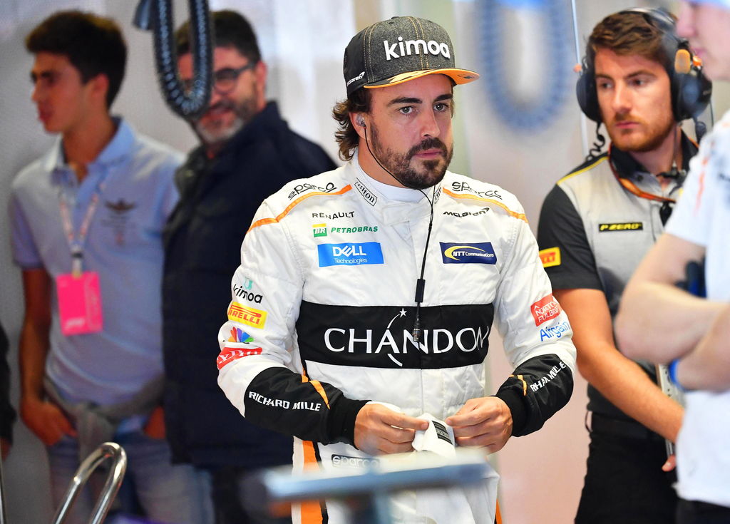 Fernando Alonso tuvo que ser operado de la mandíbula tras un accidente que sufrió el jueves en su bicicleta. (ARCHIVO)
