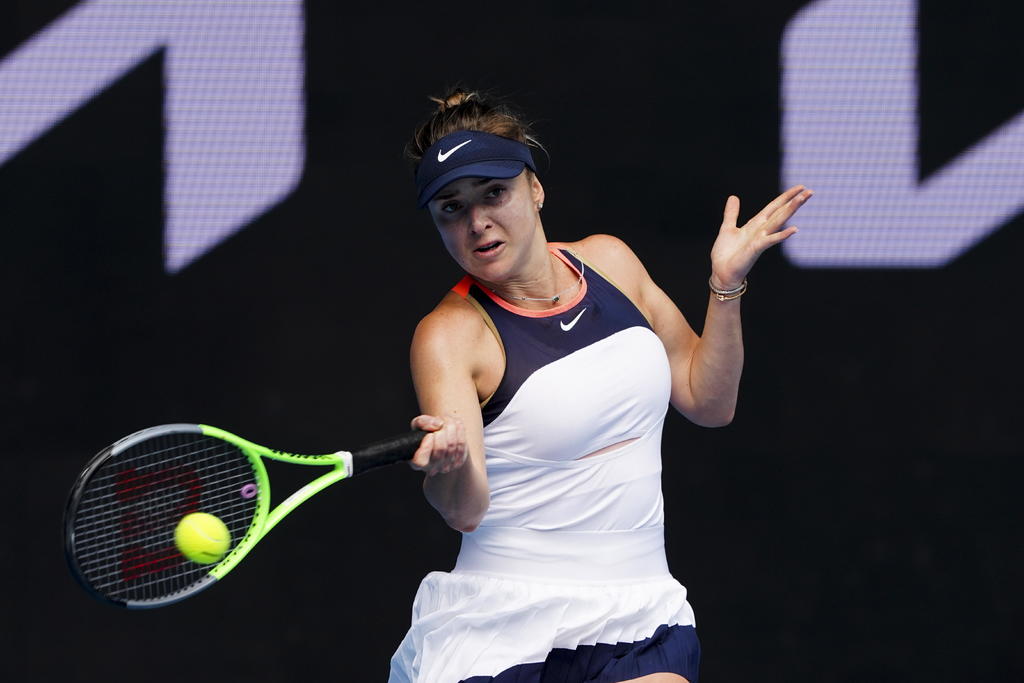 Elina Svitolina derrotó 6-4, 6-0 a Yulia Putintseva en partido de la tercera ronda. (EFE)