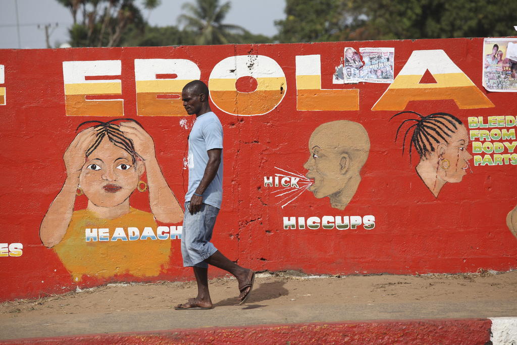Guinea-Conakri confirmó hoy la existencia de una epidemia de ébola en el sureste del país, con al menos siete contagios y tres muertes, en lo que supone el primer brote del virus en esta zona desde la gran epidemia desatada entre 2014 y 2016 en África Occidental, que dejó al menos 11,300 muertos. (ARCHIVO)