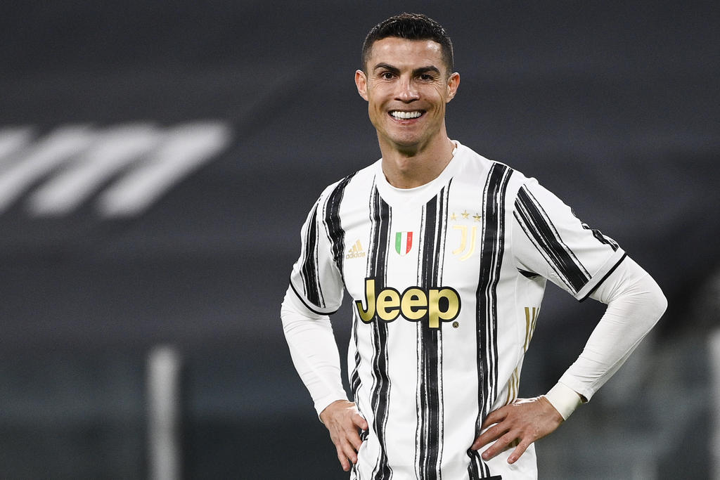 El portugués Cristiano Ronaldo, delantero del Juventus, arengó este martes a sus compañeros con vistas a la visita al Oporto en la ida de los octavos de final de la Liga de Campeones y considera que la fase de eliminación directa es 'la esencia' de la Copa de Europa. (AP)