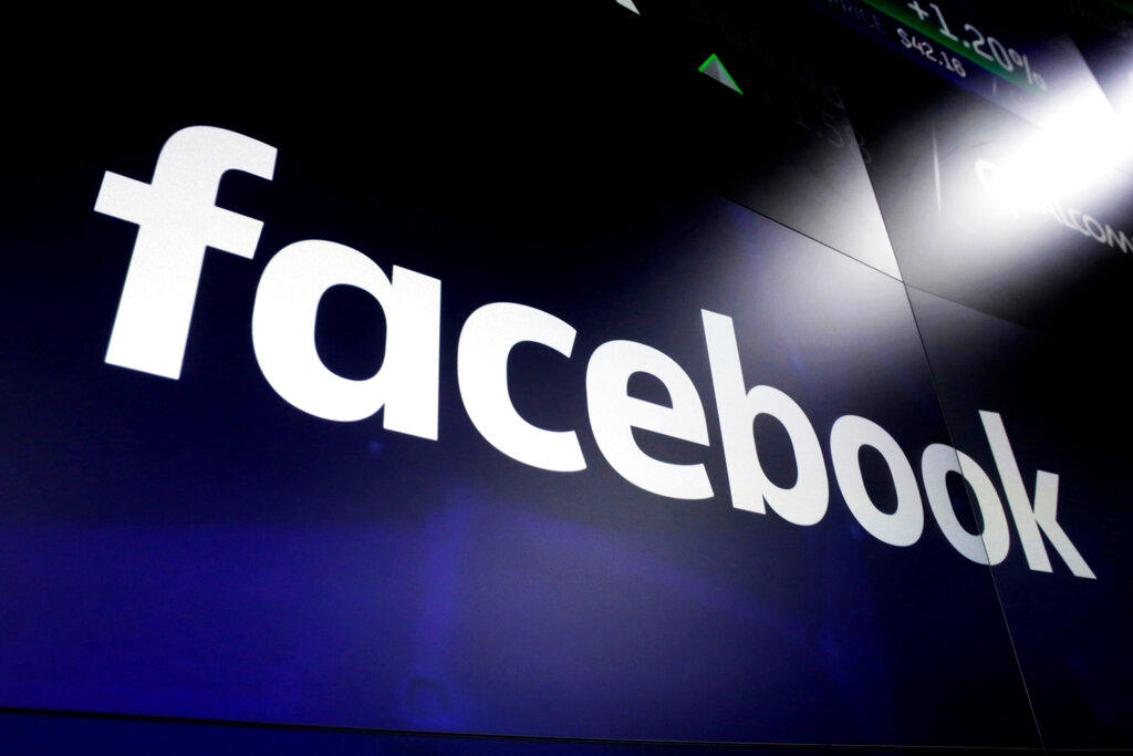 El gobierno de Australia cuestionó este jueves la 'credibilidad' de Facebook después de que la multinacional estadounidense prohibirá a los editores y al resto de usuarios en el país oceánico compartir noticias elaboradas por medios de comunicación en su plataforma. (AP)
