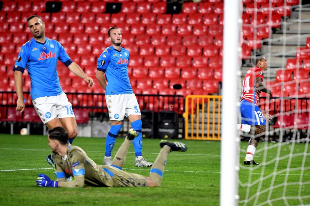 El Granada tomó una importante ventaja ante el Nápoles italiano en la eliminatoria de dieciseisavos de final de la Liga Europa al vencer este jueves por 2-0 en el Estadio Nuevo Los Cármenes en el partido de ida. (EFE)