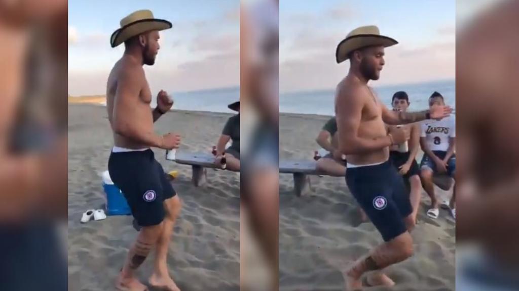 El Cruz Azul ya se manifestó, tras la polémica que ha generado un video en el que aparecen algunos elementos del primer equipo bebiendo en una playa. (ESPECIAL)