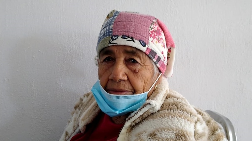 Manuelita Herrera Ponce fue una de las personas de la tercera edad que recibió la primera dosis de la vacuna contra el COVID-19.
